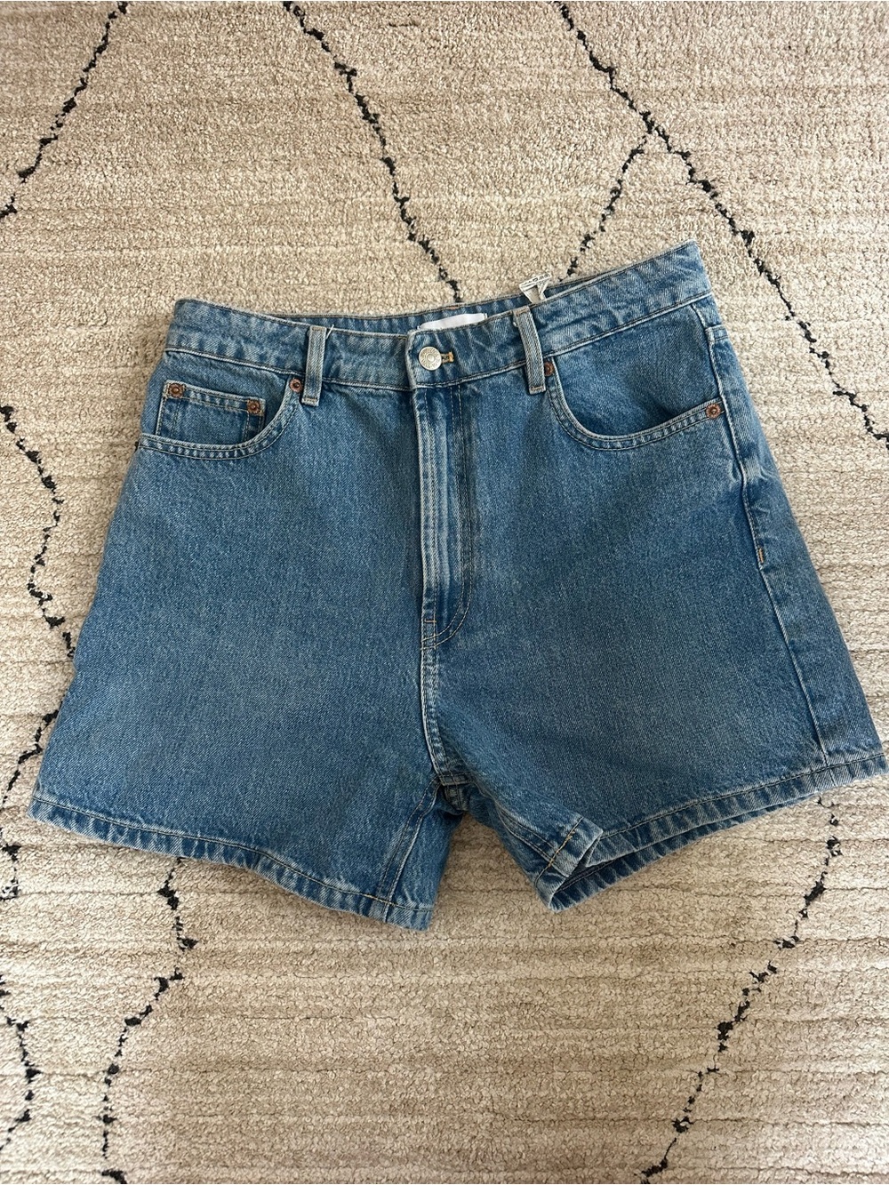 ZARA SHORTS